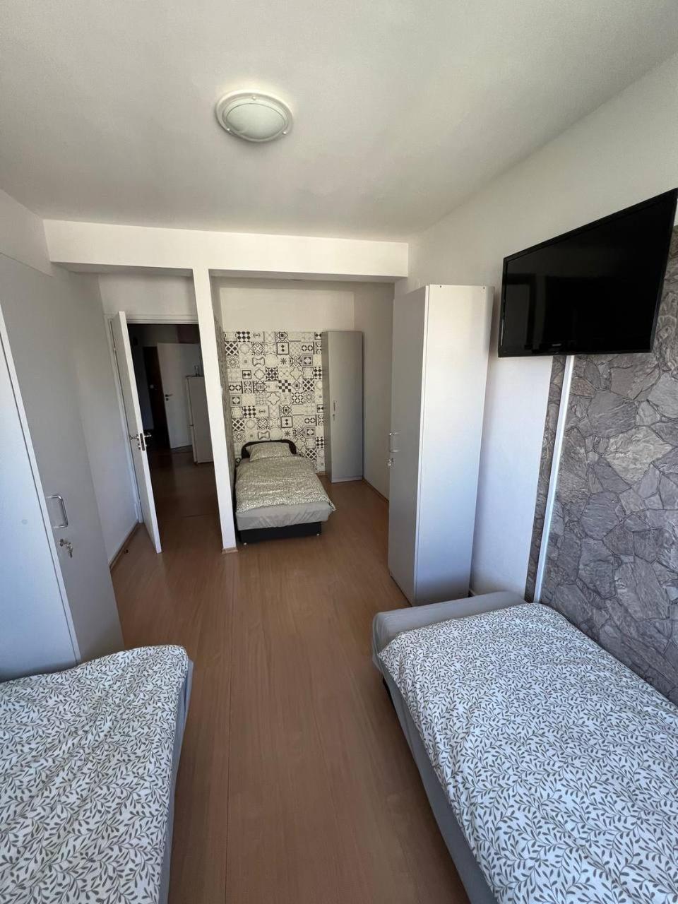 Hostel „U Sashka” 바르샤바 외부 사진